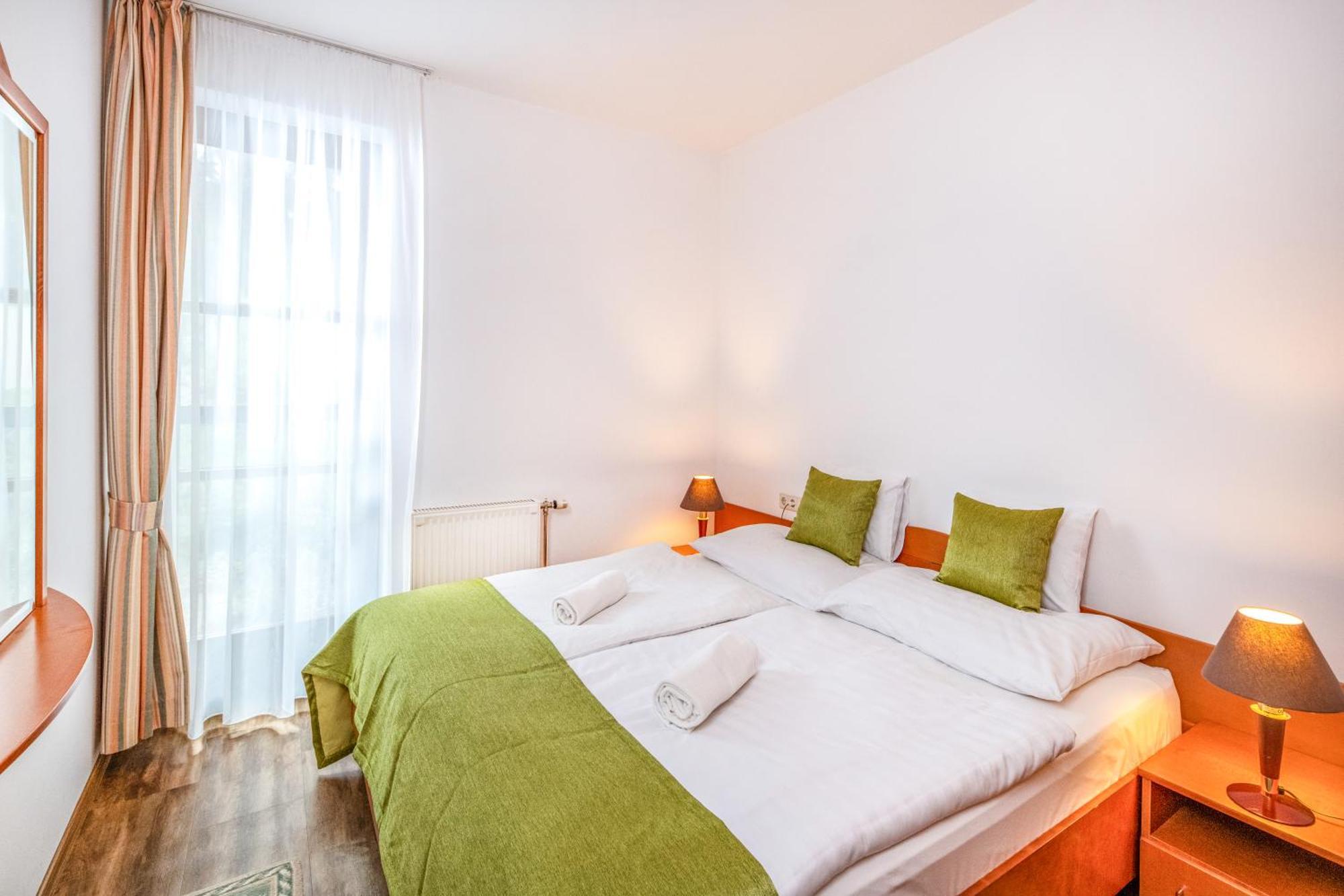 Szarvaskut Hotel ซีร์ซ ภายนอก รูปภาพ