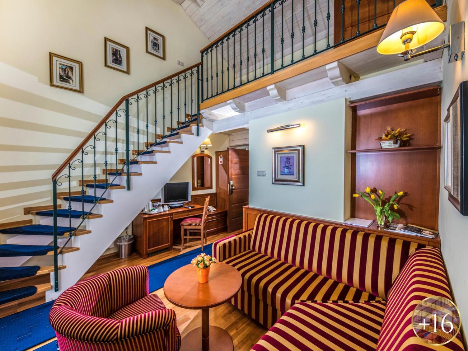 Szarvaskut Hotel ซีร์ซ ภายนอก รูปภาพ